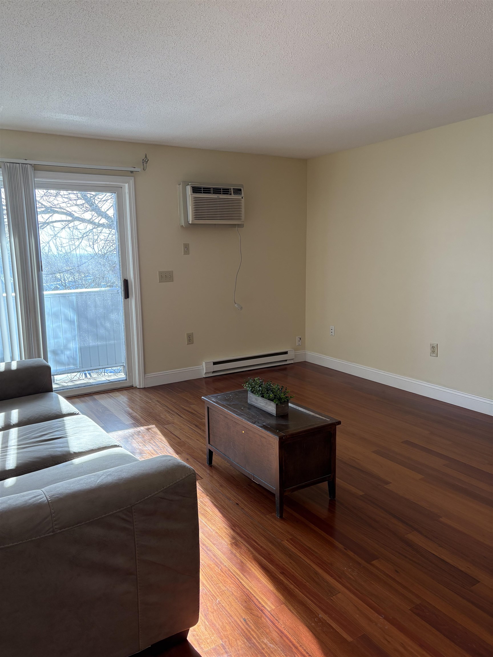 230 Eastern Avenue, Unit 303 Manchester, NH 03104 - Photo 31 of 36