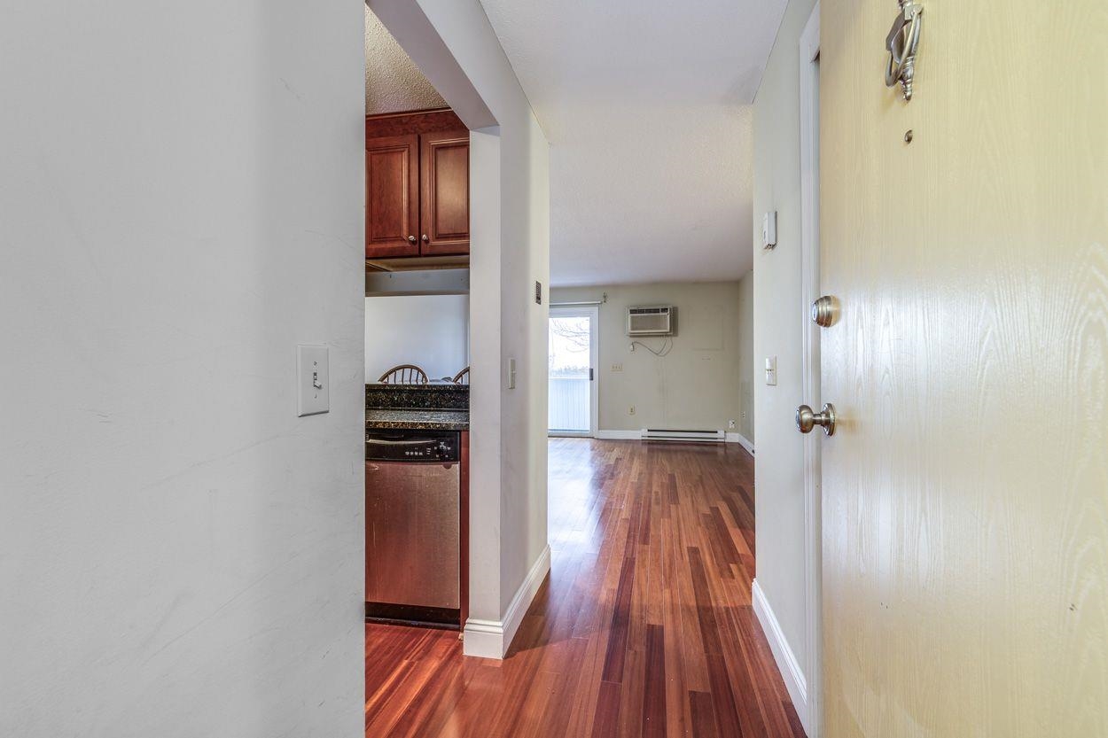 230 Eastern Avenue, Unit 303 Manchester, NH 03104 - Photo 7 of 36