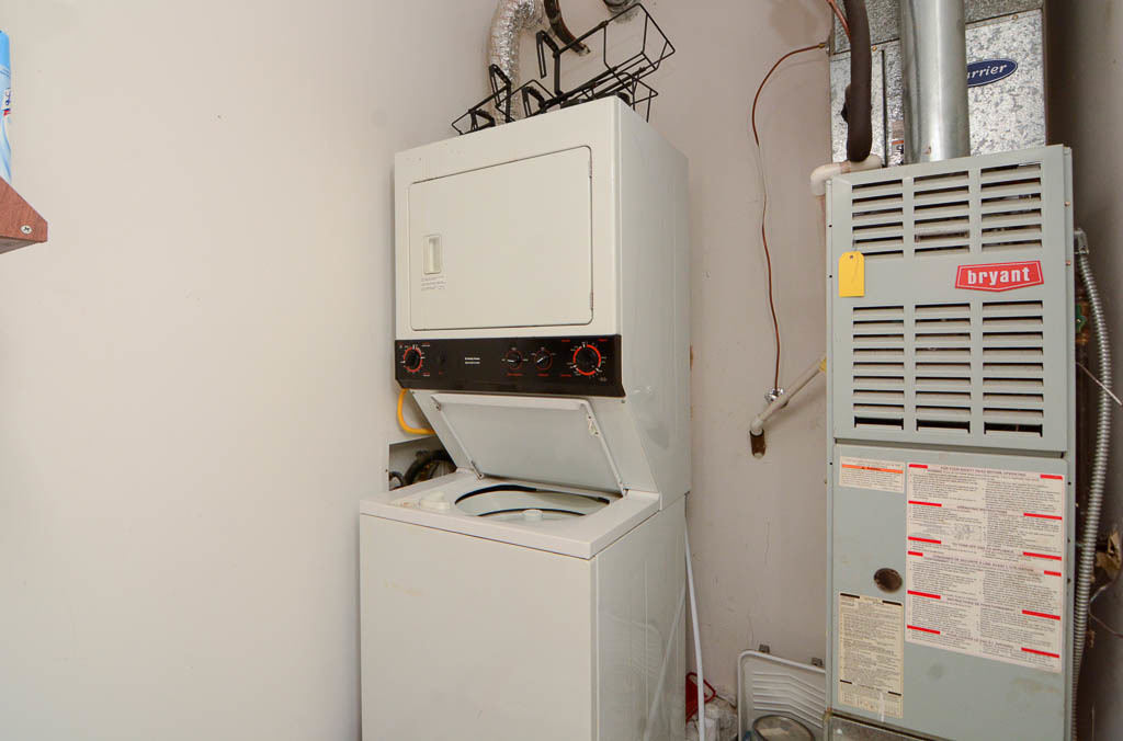 375 West Erie Street, Unit 321 Chicago, IL 60654 - Photo 18 of 19