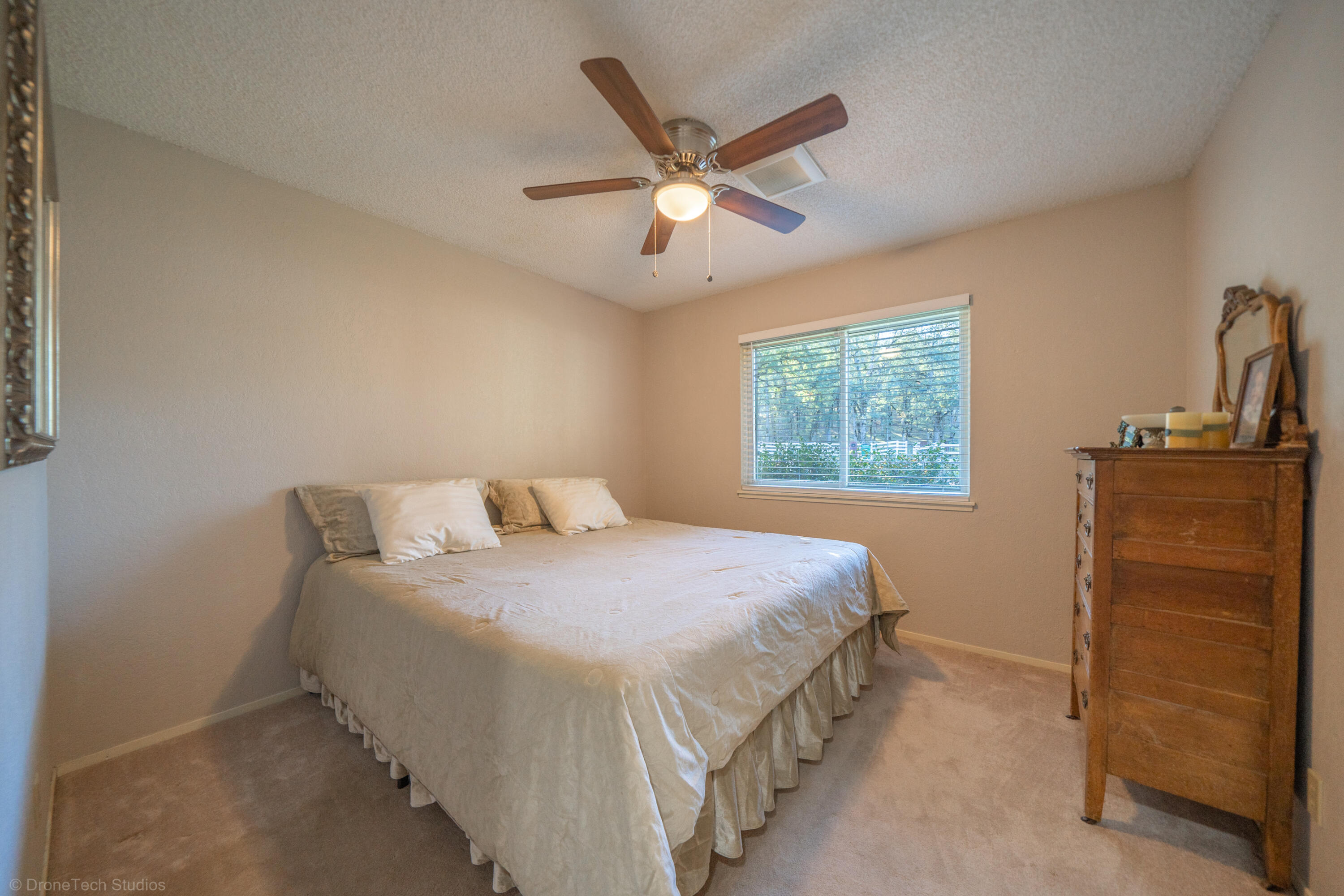 8455 Maynard Road Palo Cedro, CA 96073 - Photo 23 of 58 Bedroom 3