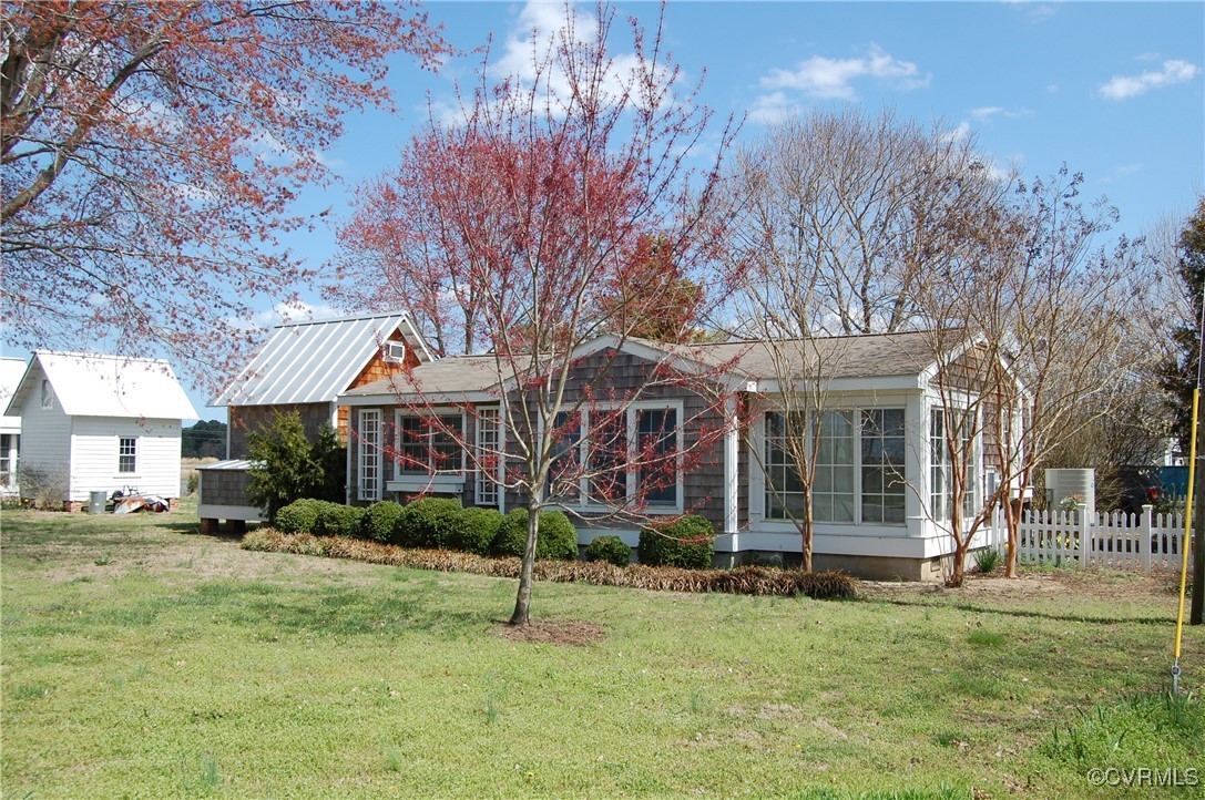 19 Riverside Drive Lancaster, VA 22503 - Photo 1 of 20 Gallery Image 1