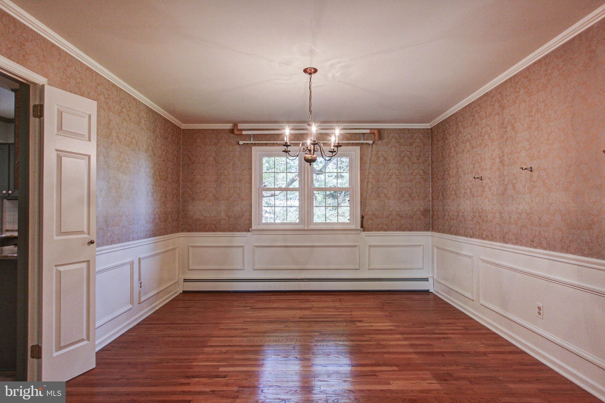 51 Deerpath Road Chalfont, PA 18914 - Photo 9 of 46 Dining room