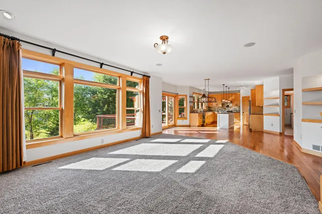 $759,900 | 1610 Widgeon Circle, Centerville, MN 55038