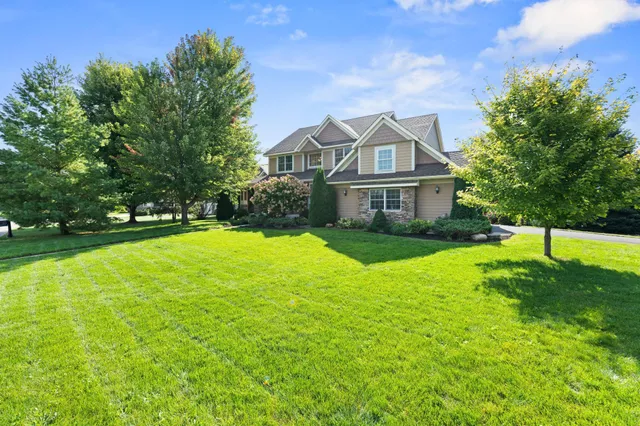 $759,900 | 1610 Widgeon Circle, Centerville, MN 55038