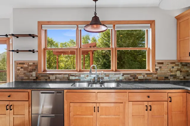 $759,900 | 1610 Widgeon Circle, Centerville, MN 55038