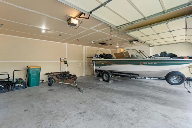 $759,900 | 1610 Widgeon Circle, Centerville, MN 55038