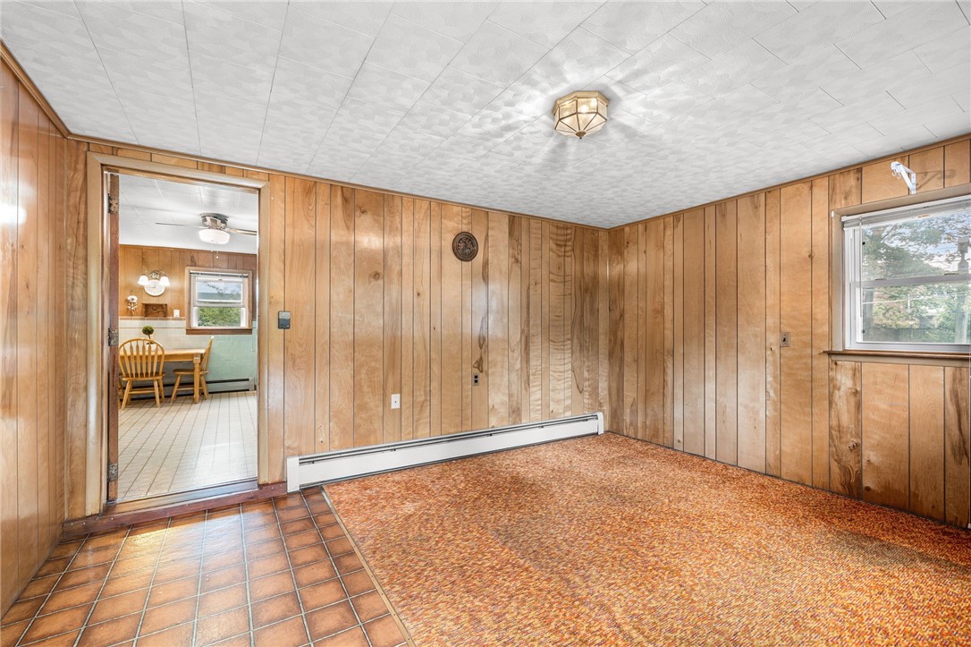 11 Longvue Avenue Westerly, RI 02891 - Photo 22 of 50 Bonus room off kitchen