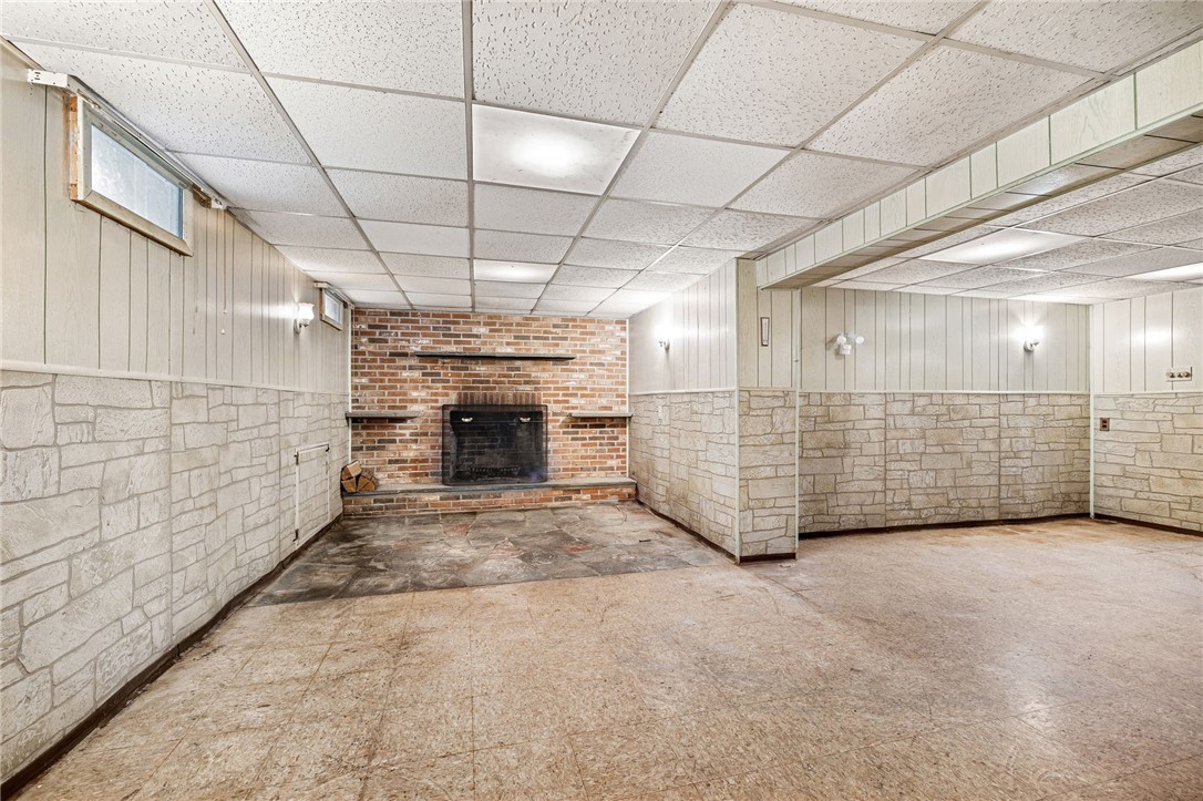 11 Longvue Avenue Westerly, RI 02891 - Photo 41 of 50 w/ Fireplace