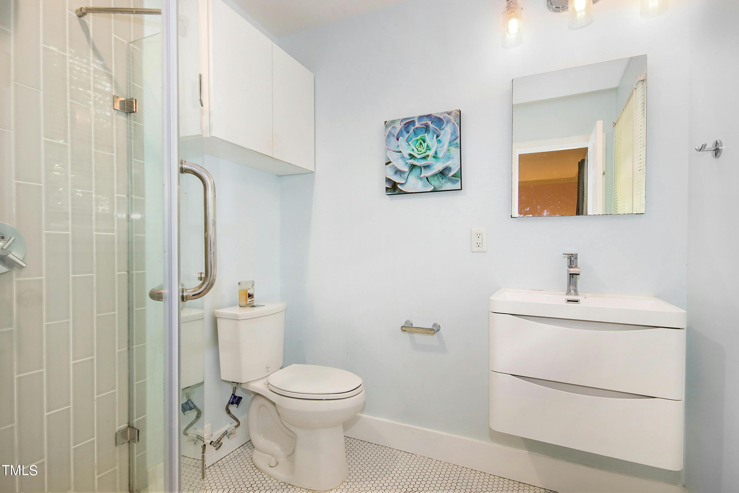 419 Emerson Drive Raleigh, NC 27609 - Photo 14 of 28 018-461742-IMG_1770_HDR