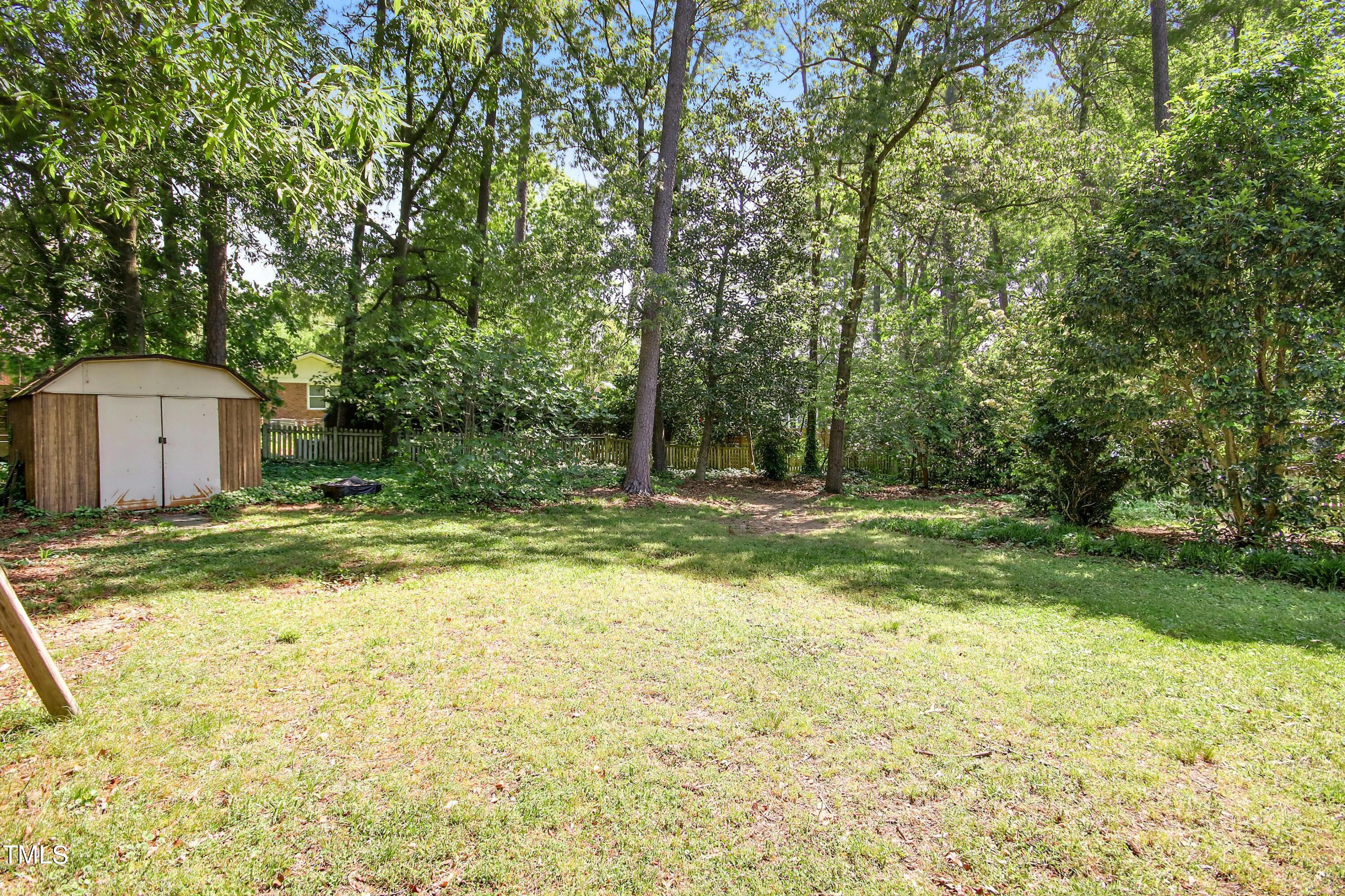 419 Emerson Drive Raleigh, NC 27609 - Photo 21 of 28 025-461742-IMG_1814_HDR