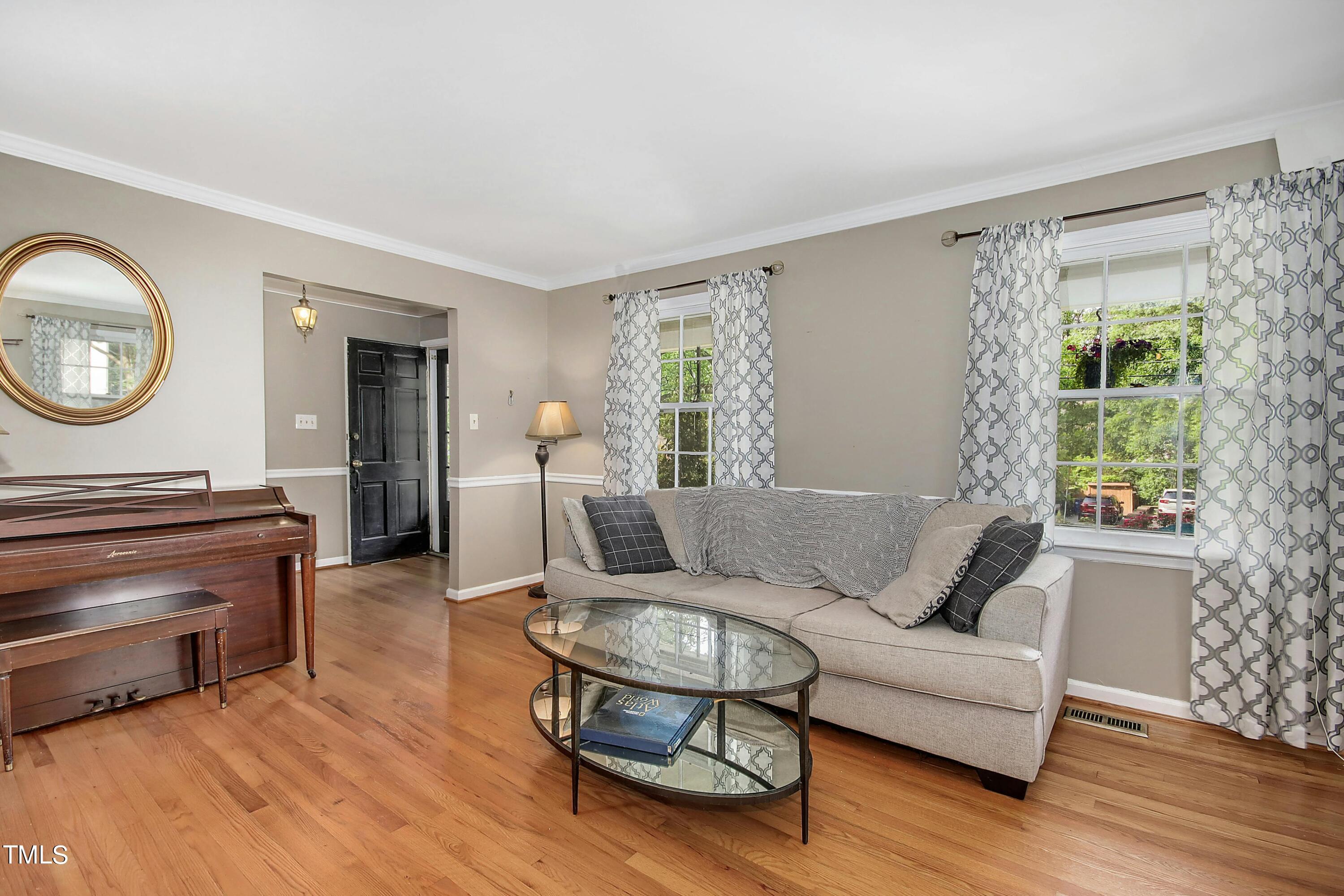 419 Emerson Drive Raleigh, NC 27609 - Photo 3 of 28 007-461742-IMG_1621_HDR