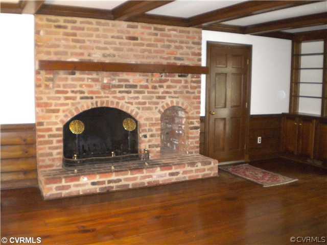 Den/Family/Great Room - Family Room showing Antiqu