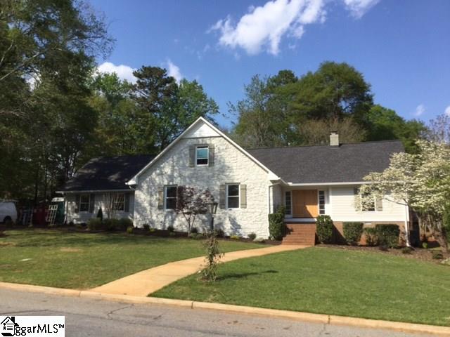 217 Chapman Road Greenville, SC 29605 - Photo 1 of 22 Gallery Image 1