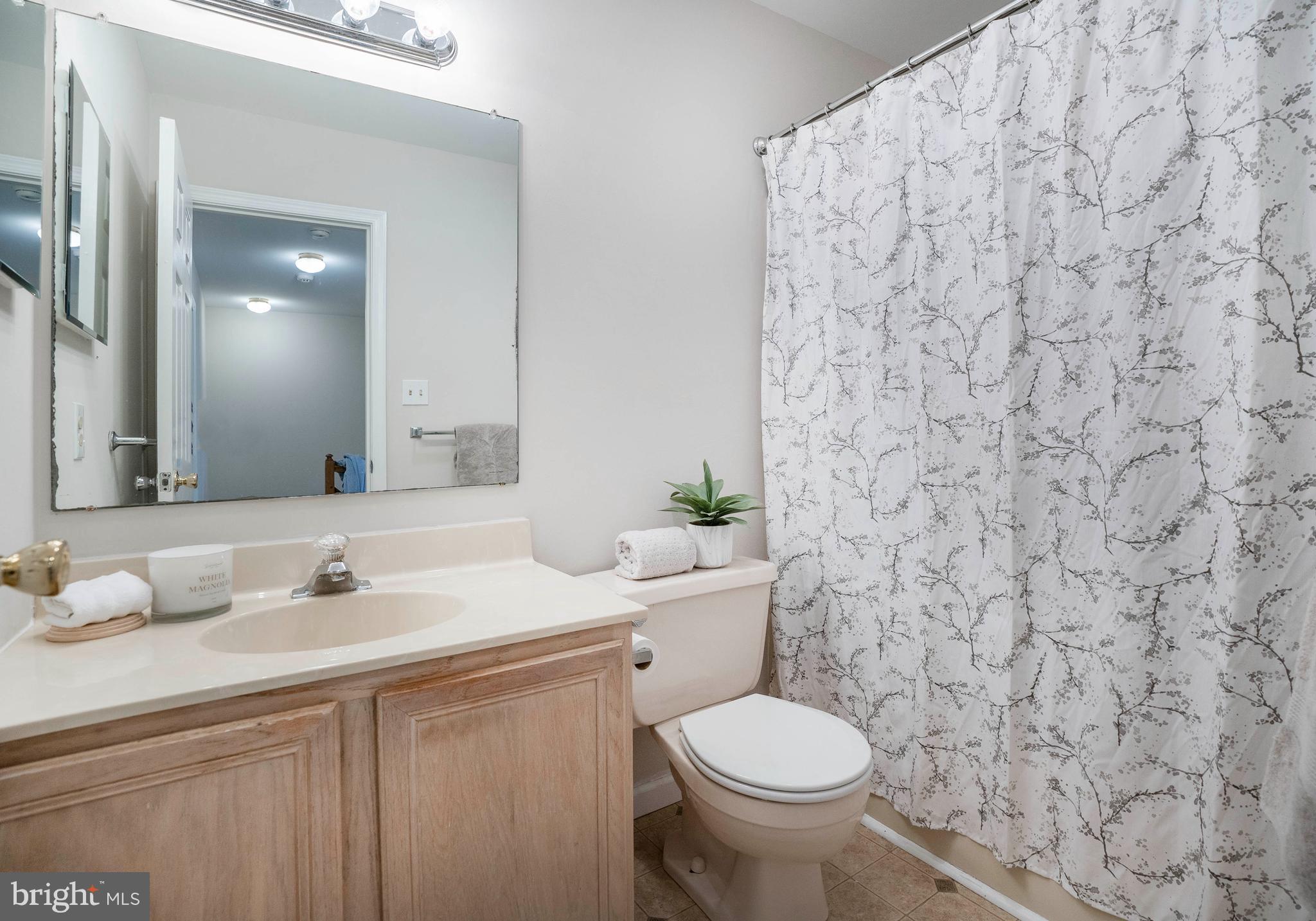 109 Buttonwoods Road Elkton, MD 21921 - Photo 14 of 23 Second floor full hall bath