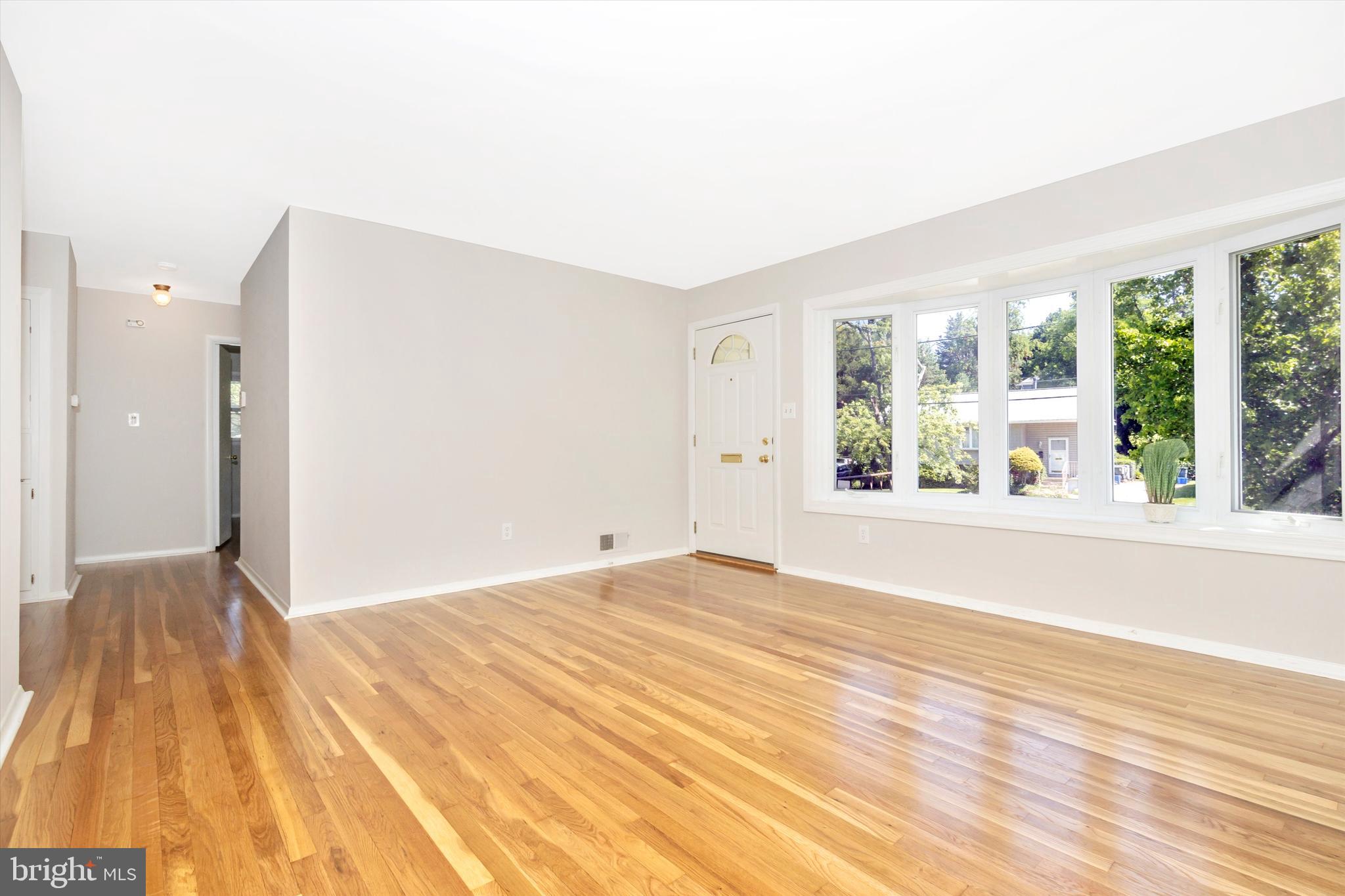 2618 Cory Terrace Silver Spring, MD 20902 - Photo 11 of 57 Gallery Image 11