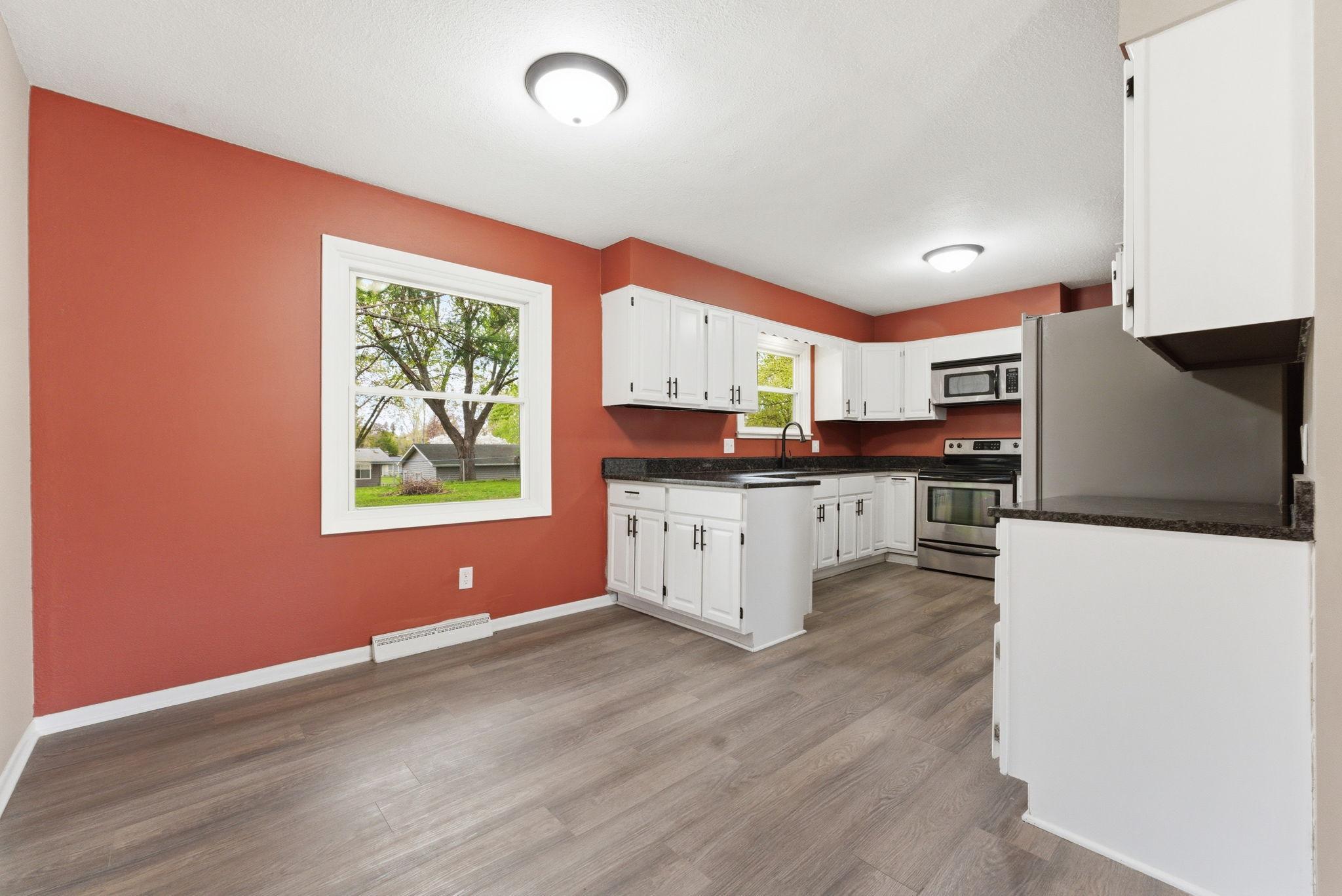 900 Green Street Hudson, WI 54016 - Photo 10 of 39