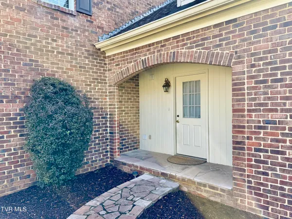 $798,850 | 244 Roscommon Drive, Bristol, TN 37620