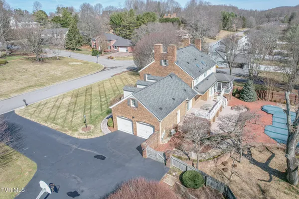 $798,850 | 244 Roscommon Drive, Bristol, TN 37620