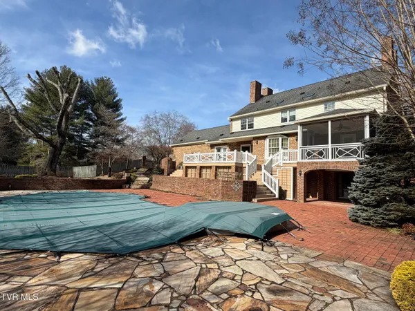 $798,850 | 244 Roscommon Drive, Bristol, TN 37620