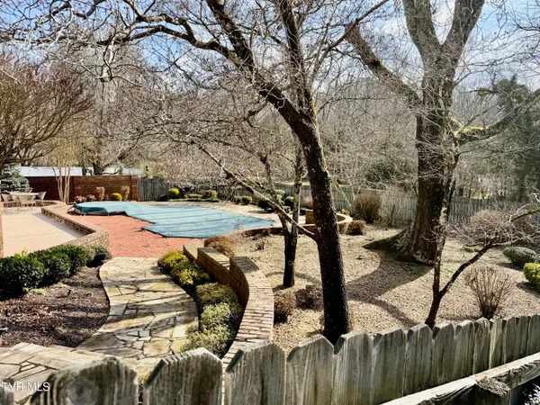 $798,850 | 244 Roscommon Drive, Bristol, TN 37620