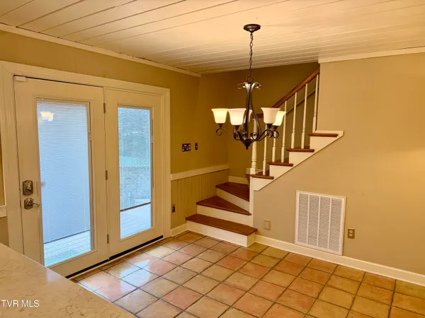 $798,850 | 244 Roscommon Drive, Bristol, TN 37620