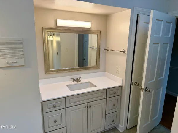 $798,850 | 244 Roscommon Drive, Bristol, TN 37620