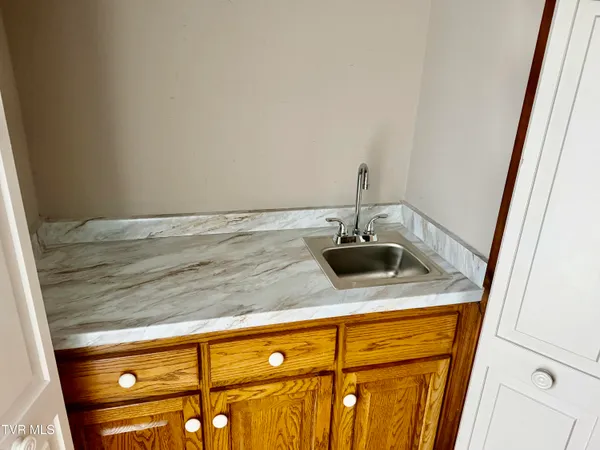 $798,850 | 244 Roscommon Drive, Bristol, TN 37620