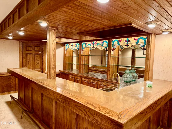 $798,850 | 244 Roscommon Drive, Bristol, TN 37620