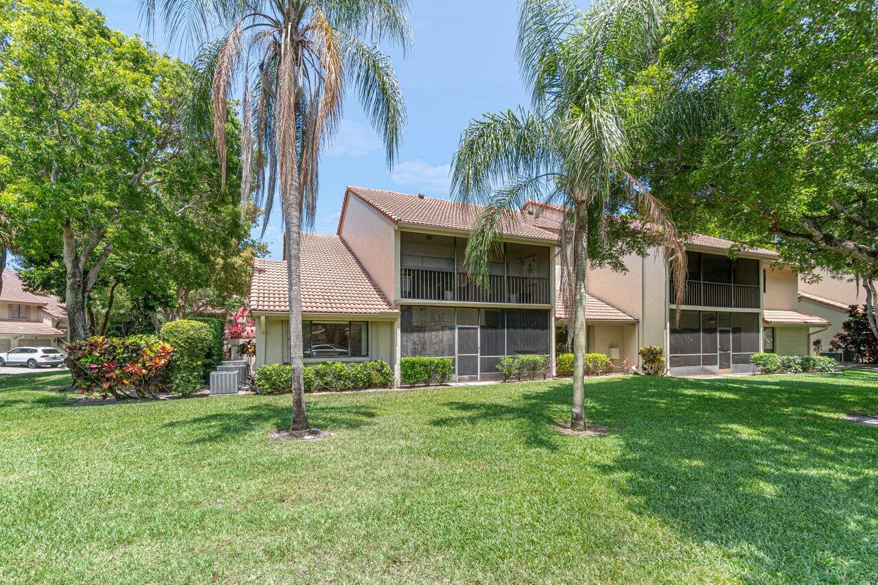 5560 Coach House Circle, Unit B Boca Raton, FL 33486 - Photo 27 of 30 OPEN GREENSPACE