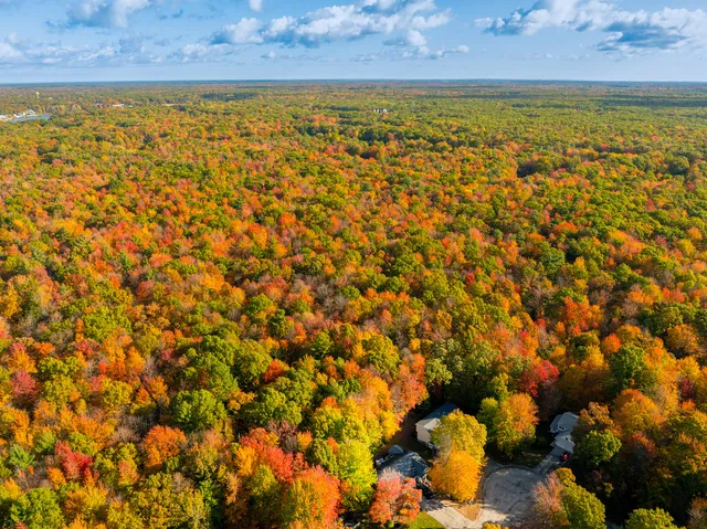 $239,900 | 15135 Huckleberry Court, Spring Lake, MI 49456