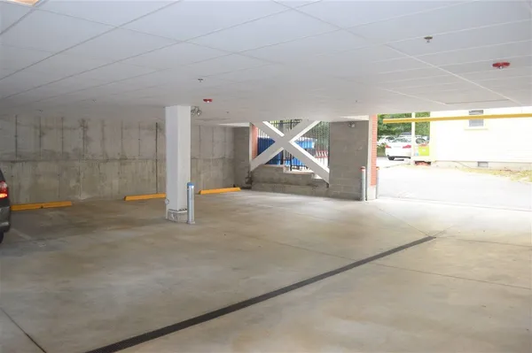 $2,300 | 2 Silver Street, Unit 5, Dover, NH 03820