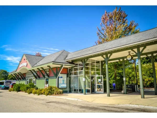 $2,300 | 2 Silver Street, Unit 5, Dover, NH 03820