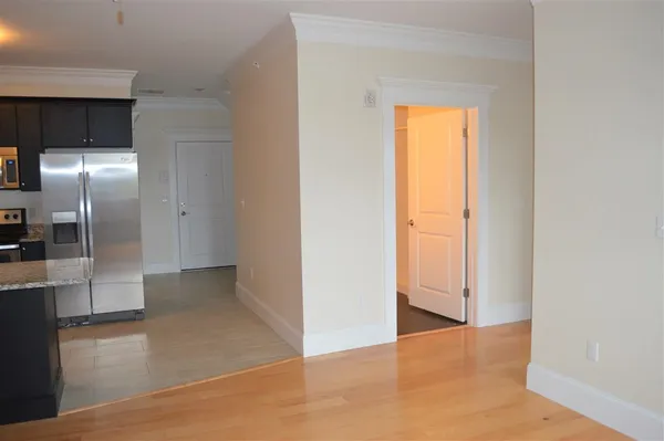 $2,300 | 2 Silver Street, Unit 5, Dover, NH 03820