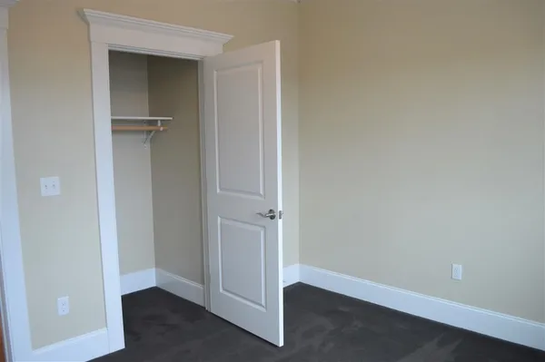 $2,300 | 2 Silver Street, Unit 5, Dover, NH 03820