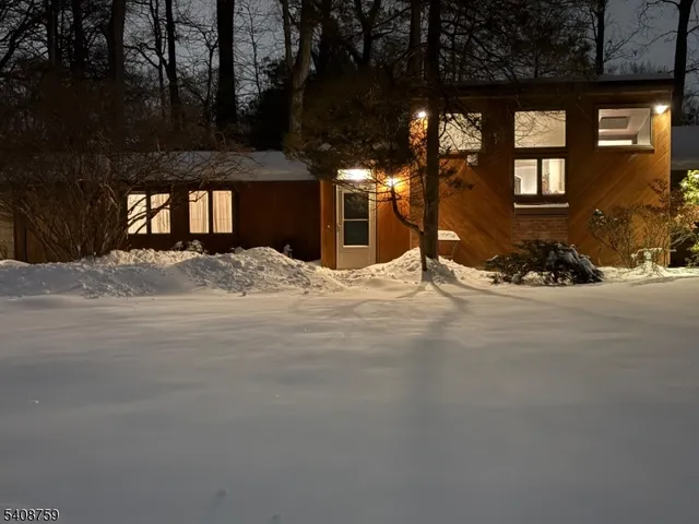 $695,000 | 41 Moraine Road, Morris Plains, NJ 07950