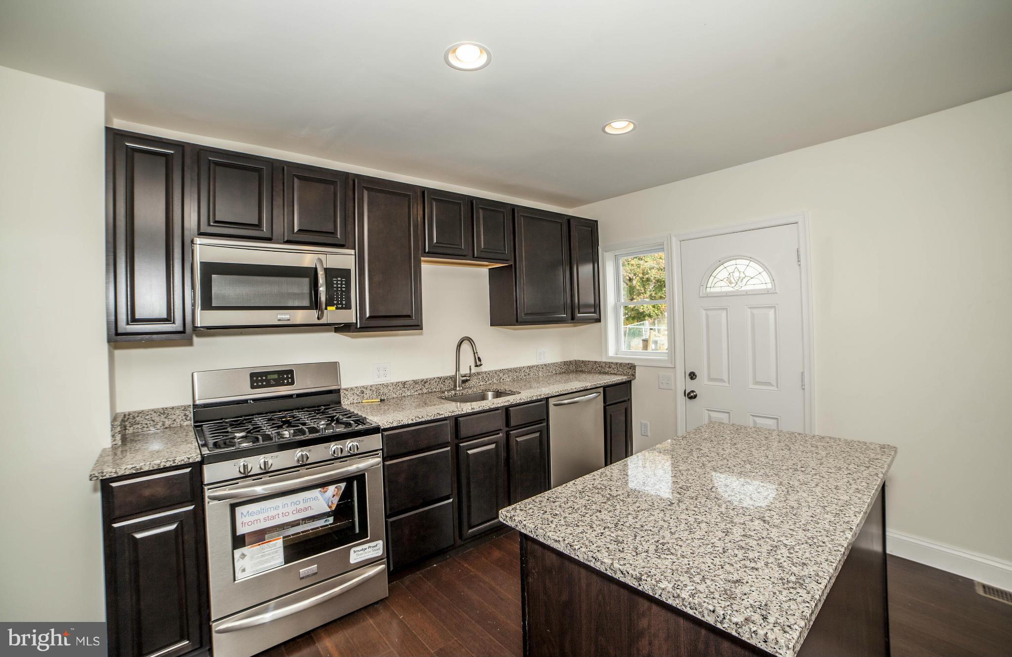 1912 Swansea Road Baltimore, MD 21239 - Photo 10 of 28 Kitchen