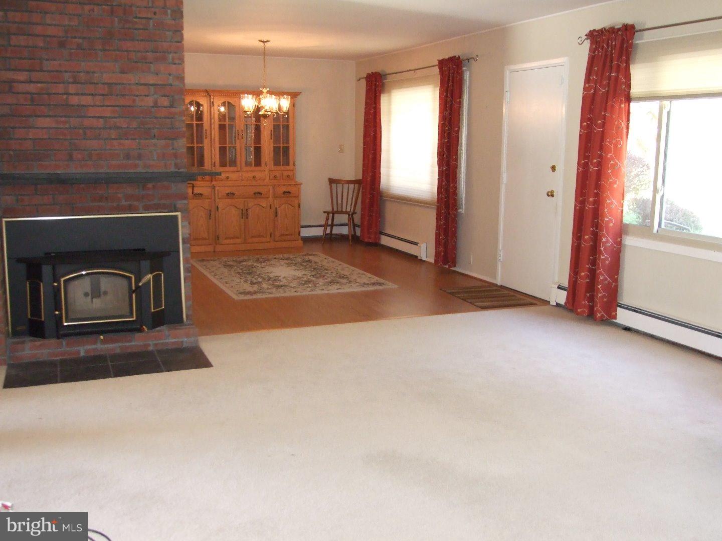 79 Sweetgum Road Levittown, PA 19056 - Photo 3 of 21 Living Room