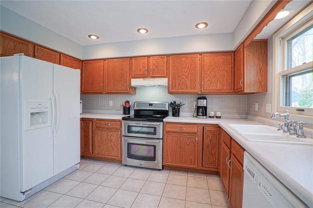 7622 Meadow Ridge Drive Fishers, IN 46038 - Photo 13 of 43 Gallery Image 13