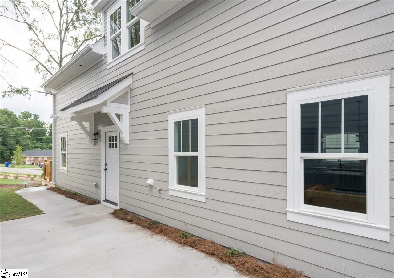 14 Greenridge Drive Greenville, SC 29607 - Photo 3 of 23
