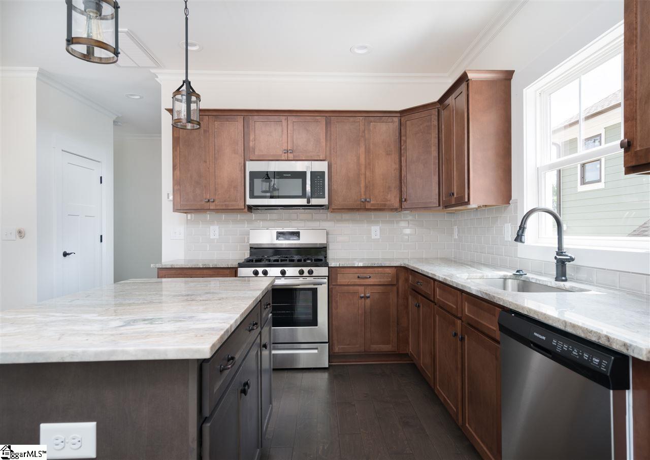 14 Greenridge Drive Greenville, SC 29607 - Photo 8 of 23