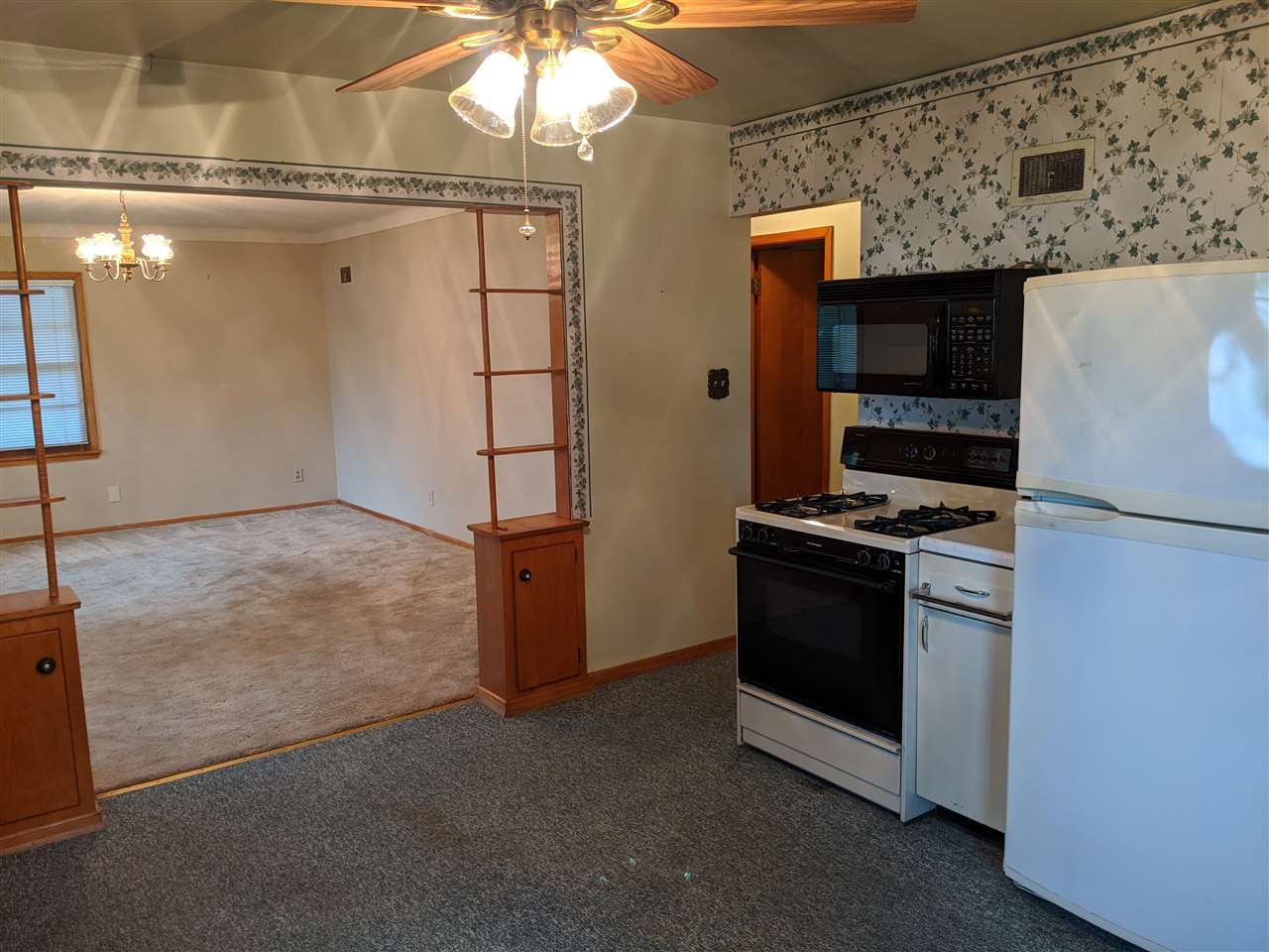 7336 La Porte Road Waterloo, IA 50702 - Photo 7 of 19 Gallery Image 7