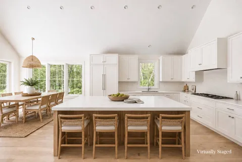 $4,995,000 | 21 Ocean Parkway, East Hampton, NY 11937