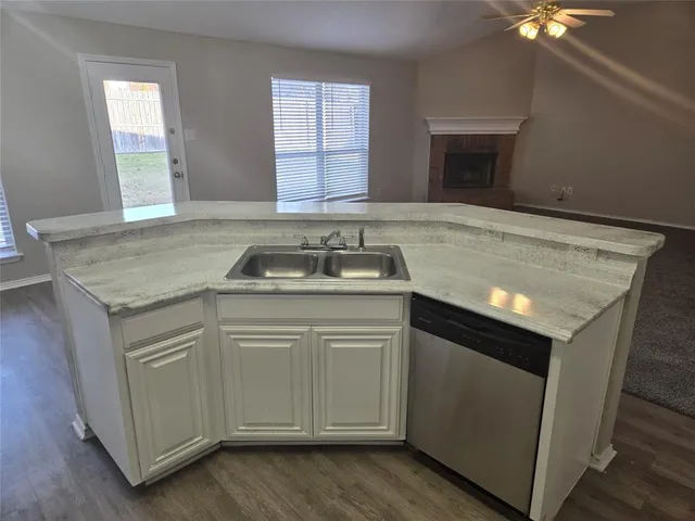 $2,000 | 3107 Dove Valley Lane, Mansfield, TX 76063