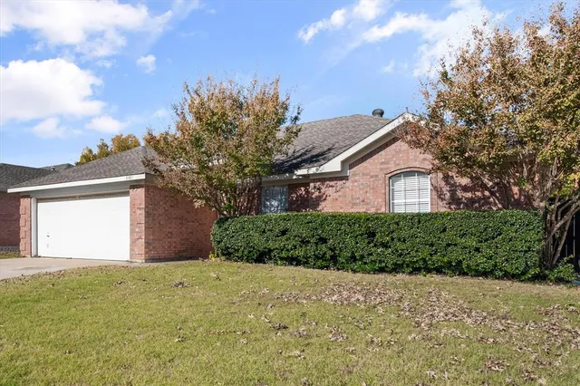 $2,000 | 3107 Dove Valley Lane, Mansfield, TX 76063