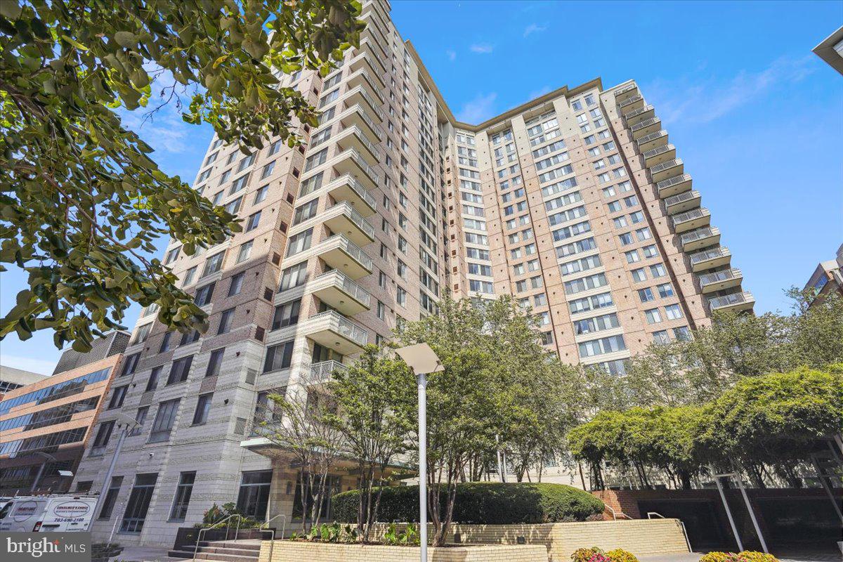 851 North Glebe Road, Unit 1003 Arlington, VA 22203 - Photo 63 of 73