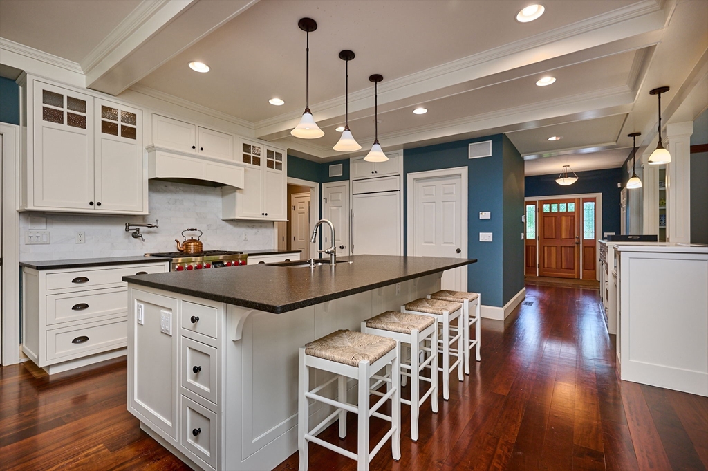 46 Sovereign Way Northampton, MA 01062 - Photo 11 of 42