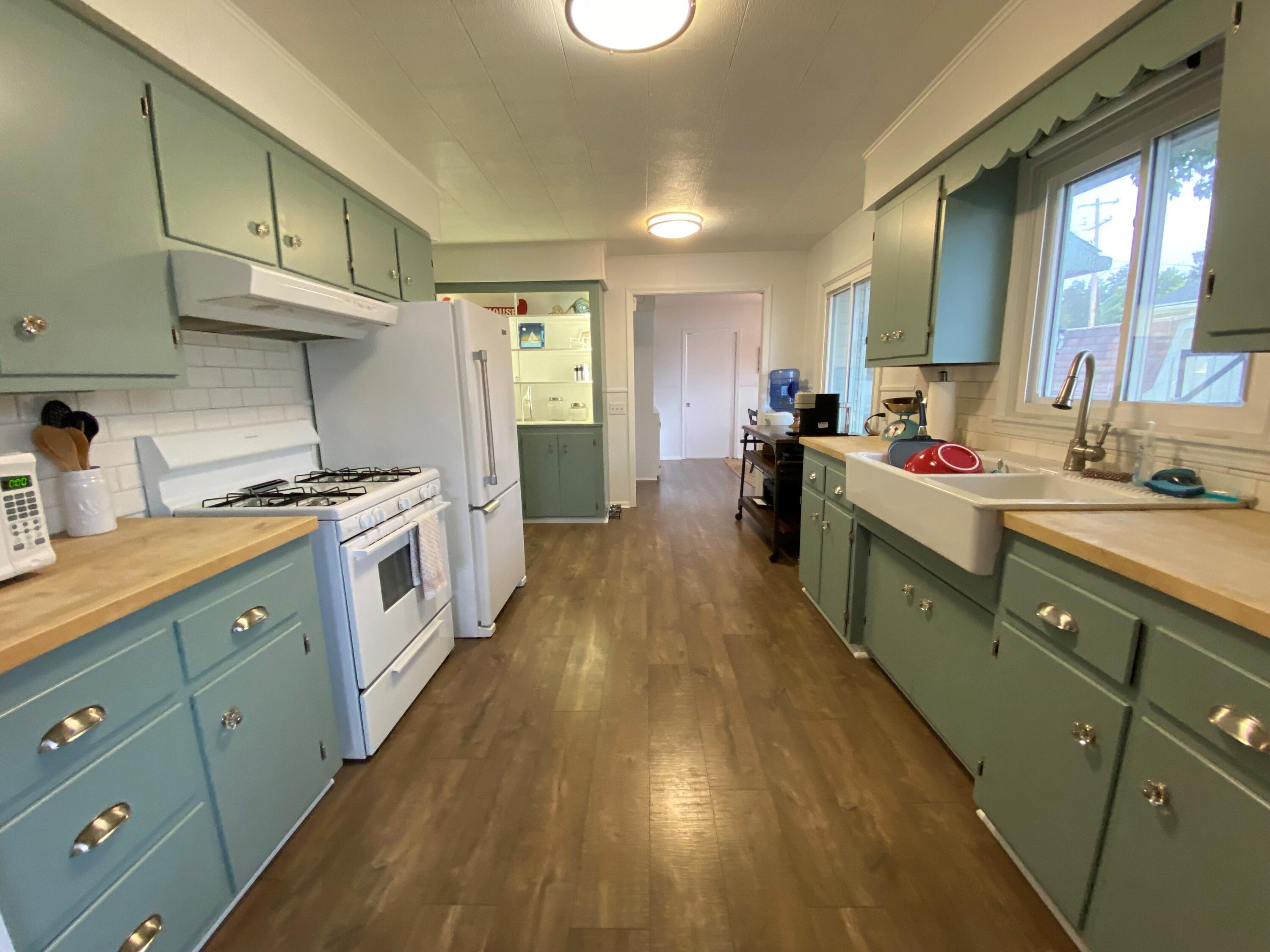 591 Harrington Road Delton, MI 49046 - Photo 13 of 32 5
