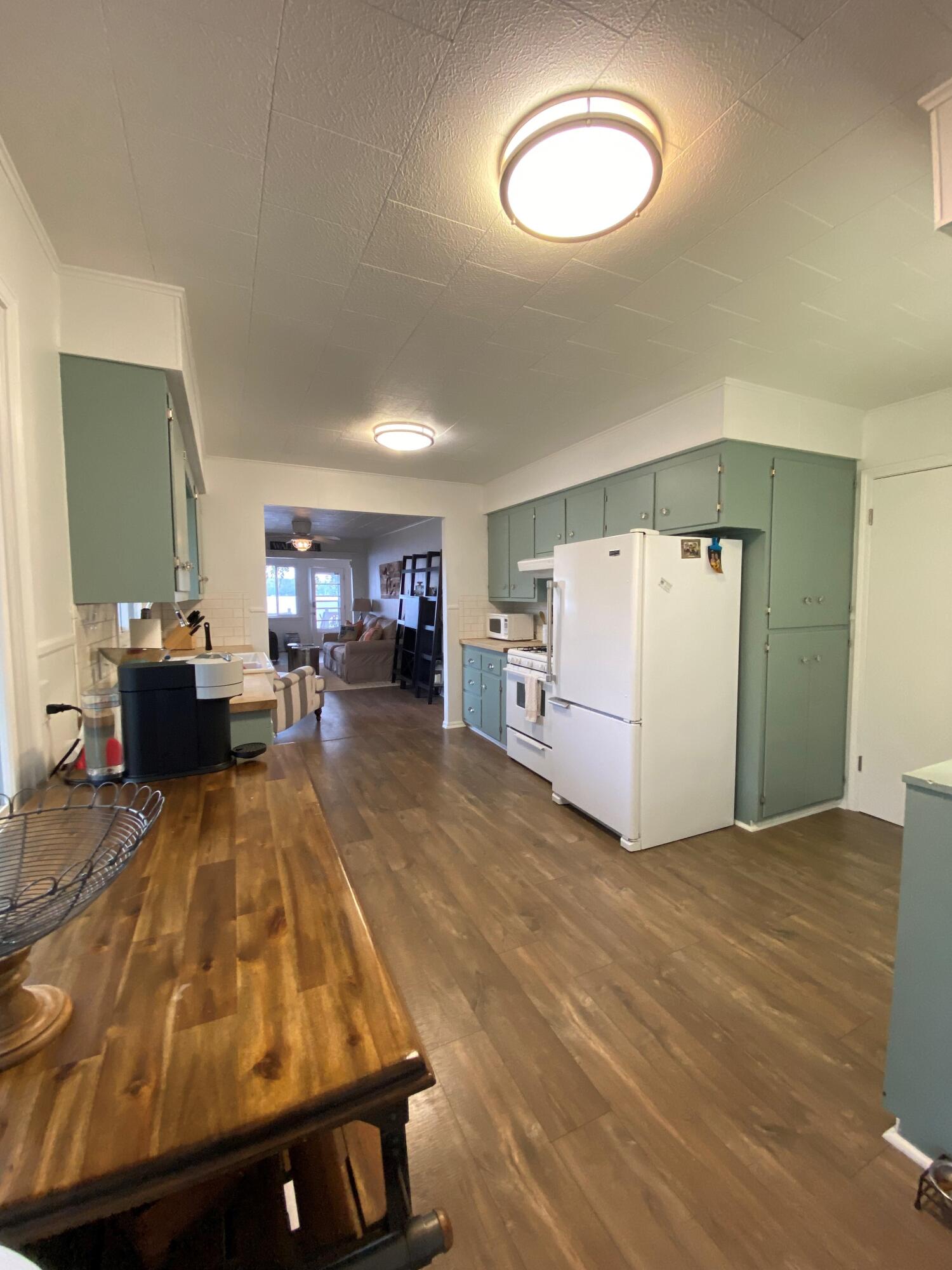 591 Harrington Road Delton, MI 49046 - Photo 15 of 32 31