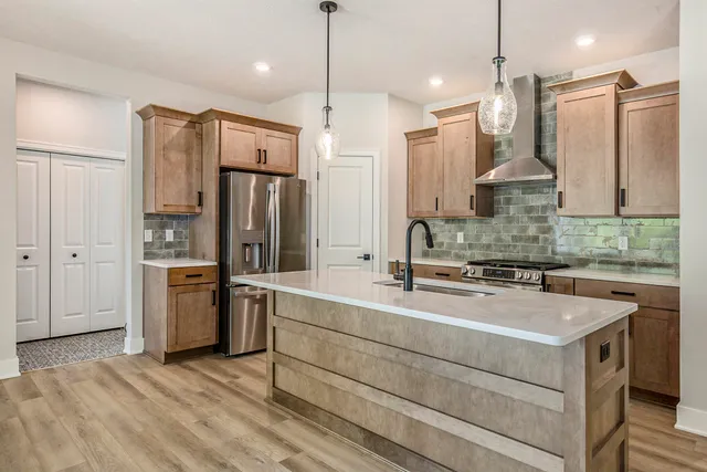 $714,900 | 5479 Ada Drive Southeast, Ada, MI 49301