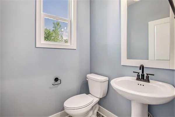 $700,000 | 5479 Ada Drive Southeast, Ada, MI 49301